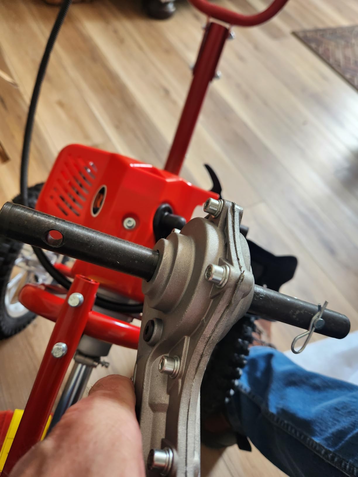 49CC Gas Walk Behind Brush Cutter 2-Stroke Push Brush Cutter with Single-Cylinder Air-Cooled System 7000r/min High Speed Brush Mower Weeding Machine customer photo 2