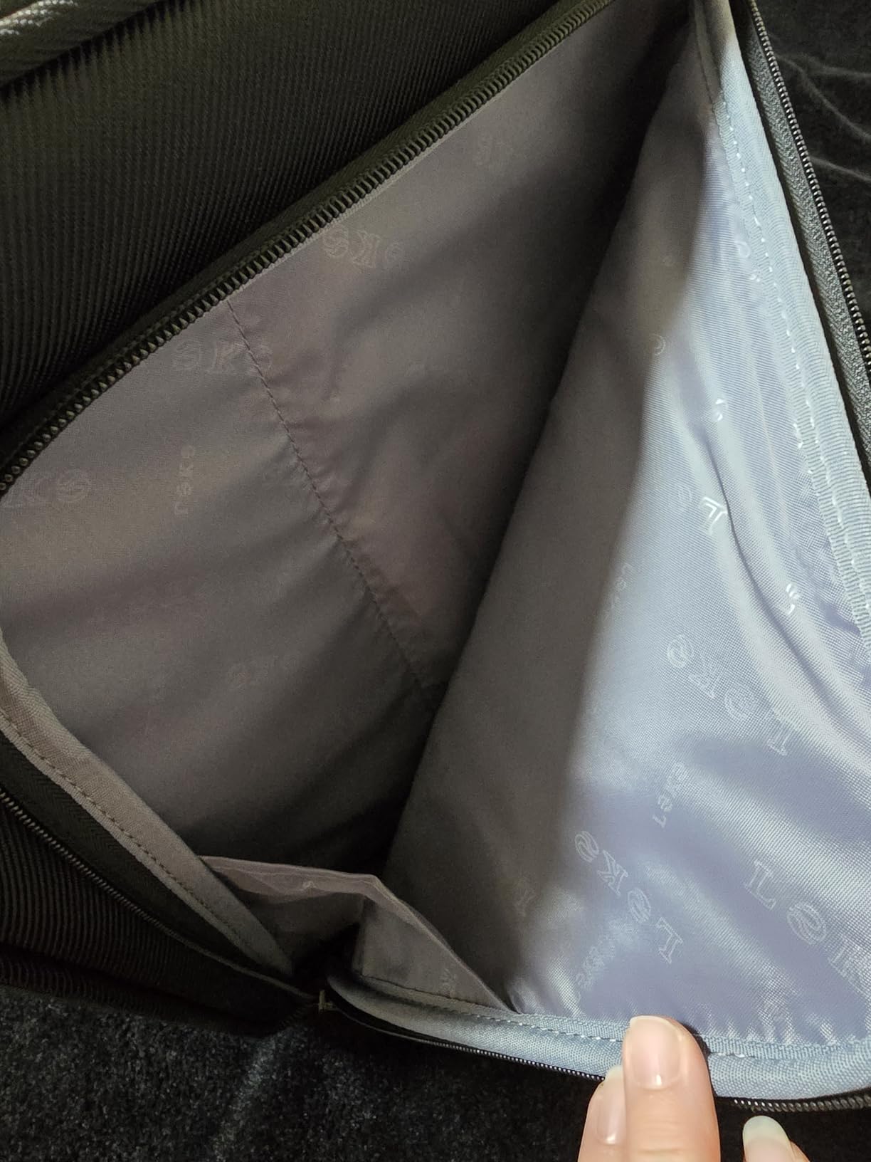 19 Inch Carry on Luggage 22x14x9 Airline Approved, Softside customer photo 2