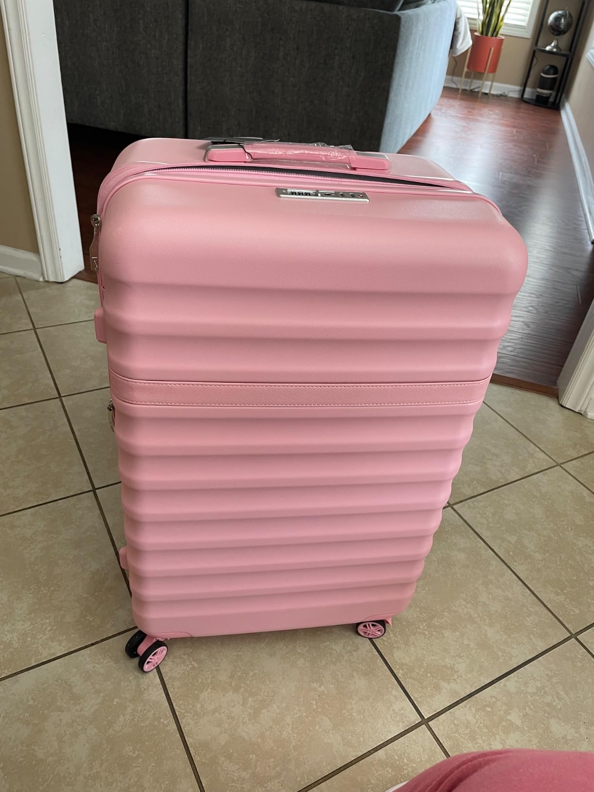 Kono Checked Luggage 28in Expandable Hardside TSA Lock Green customer photo 1