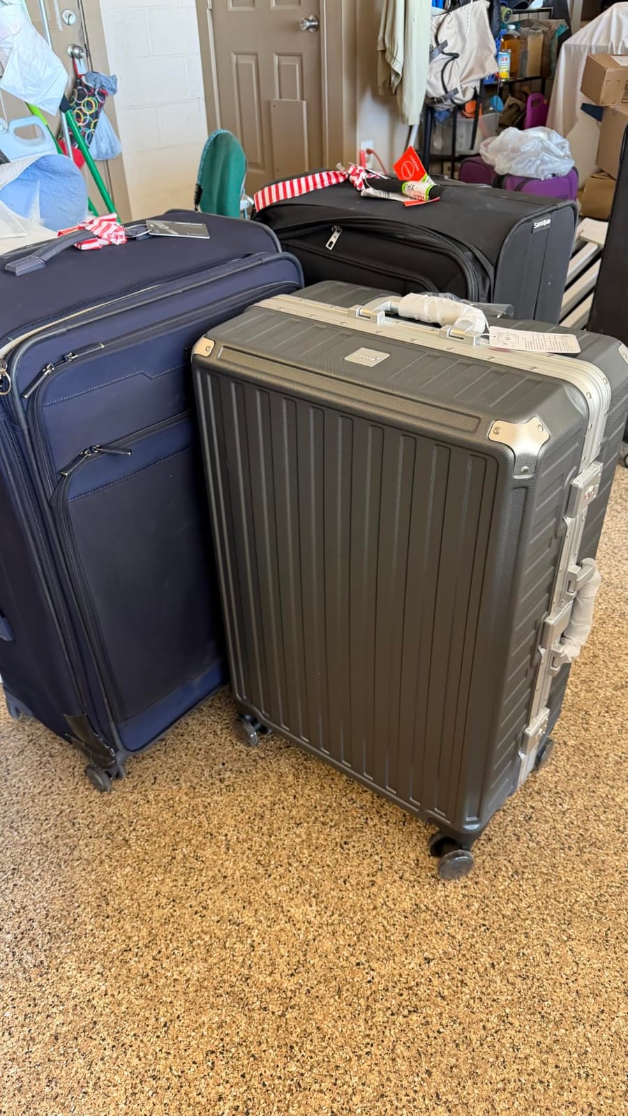 LUGGEX 30 Inch Zipperless Large Checked Suitcase, Jet Black customer photo 1
