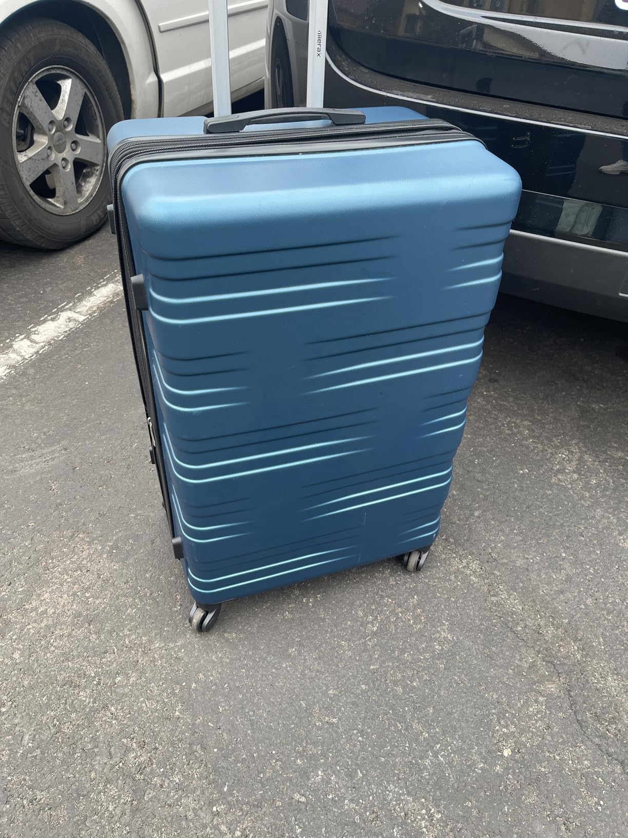 Merax Luggage Sets 5 Piece,Hardside Carry On Suitcase Set with USB Port customer photo 1