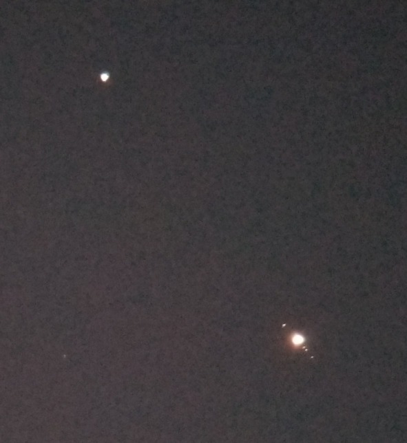 Celestron SkyMaster 15x70 Astronomy Binoculars for Stargazing and Deep-Sky customer photo 1