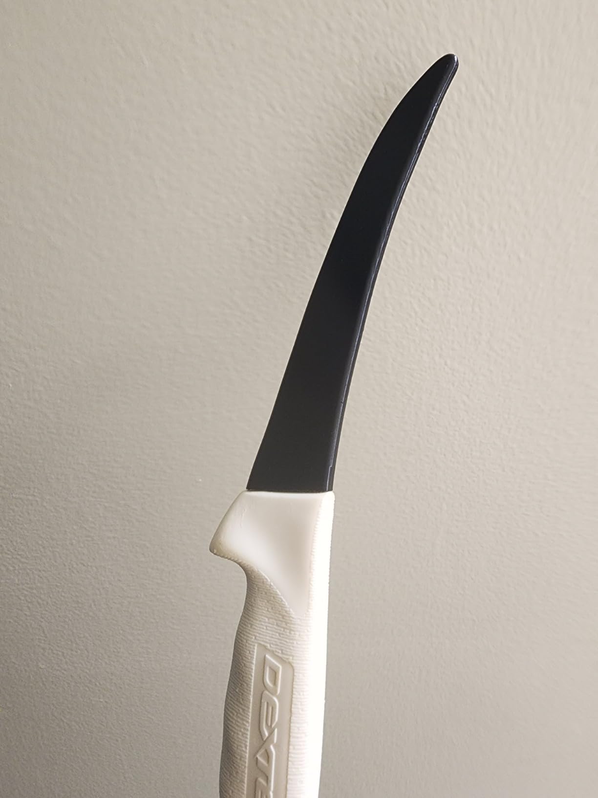 Dexter Outdoors Flexible Curved Boning Knife, 6-Inch customer photo 2