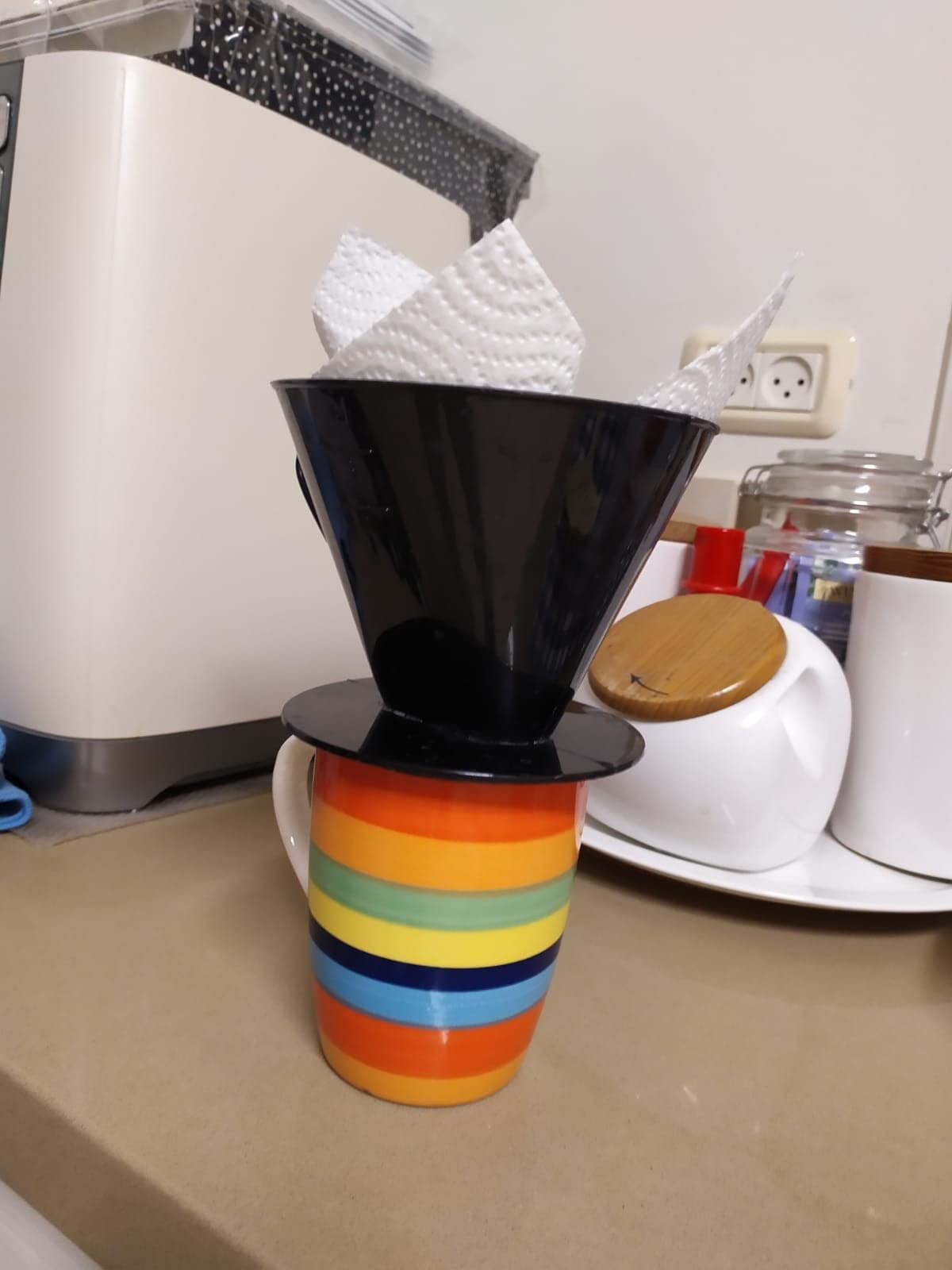Westmark Pour Over Coffee Dripper, Coffee Filter Cone Size 4, Reusable Plastic for Manual Brewing, Up to 4 Cups, Model 24442261 customer photo 1