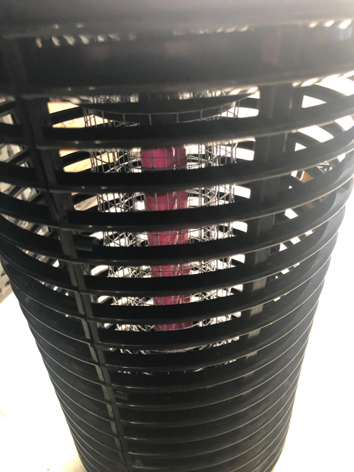 Black Flag 40W Deluxe Outdoor Bug Zapper – Electric Insect Killer for Mosquito & Flying Pests, Weather-Resistant, Covers 1.5 Acres customer photo 2