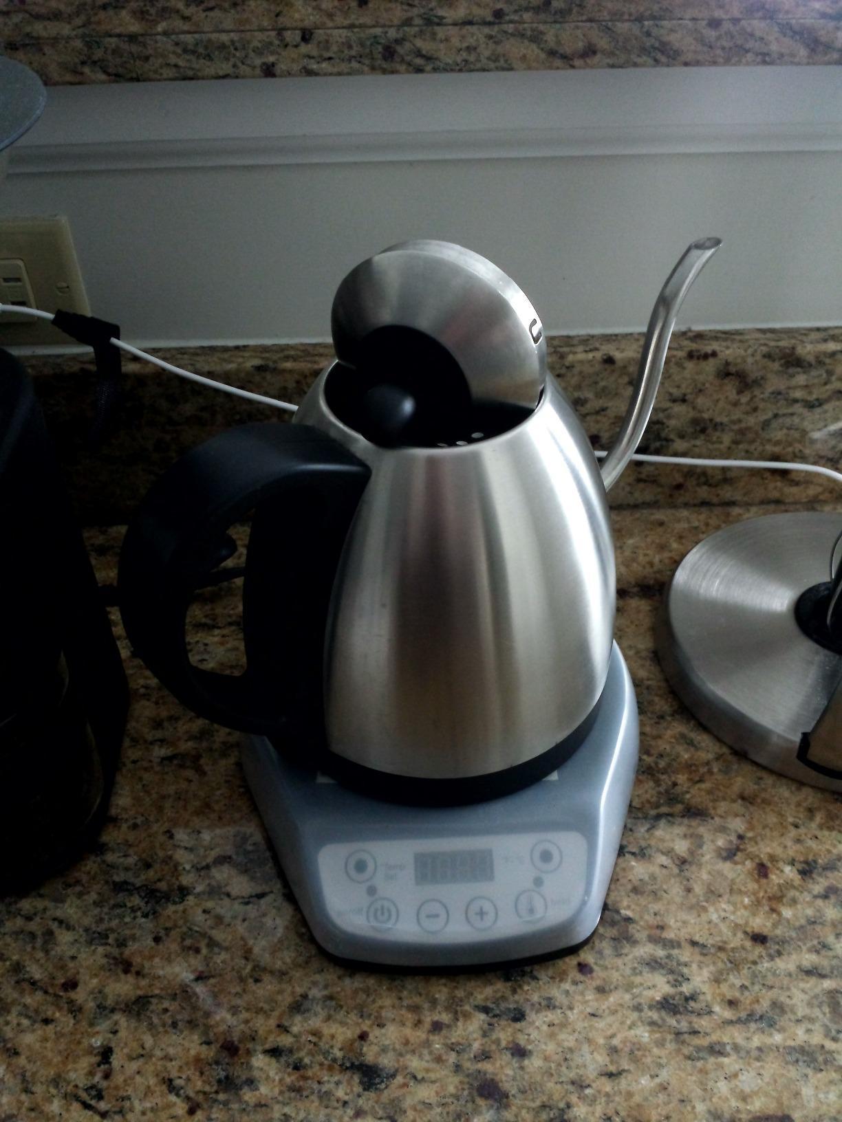 Bonavita 1L Digital Variable Temperature Gooseneck Electric Kettle for Coffee Brew and Tea Precise Pour Control, 6 Preset Temps, Café or Home Use, 1200 Watt, LED Panel, Stainless Steel customer photo 1