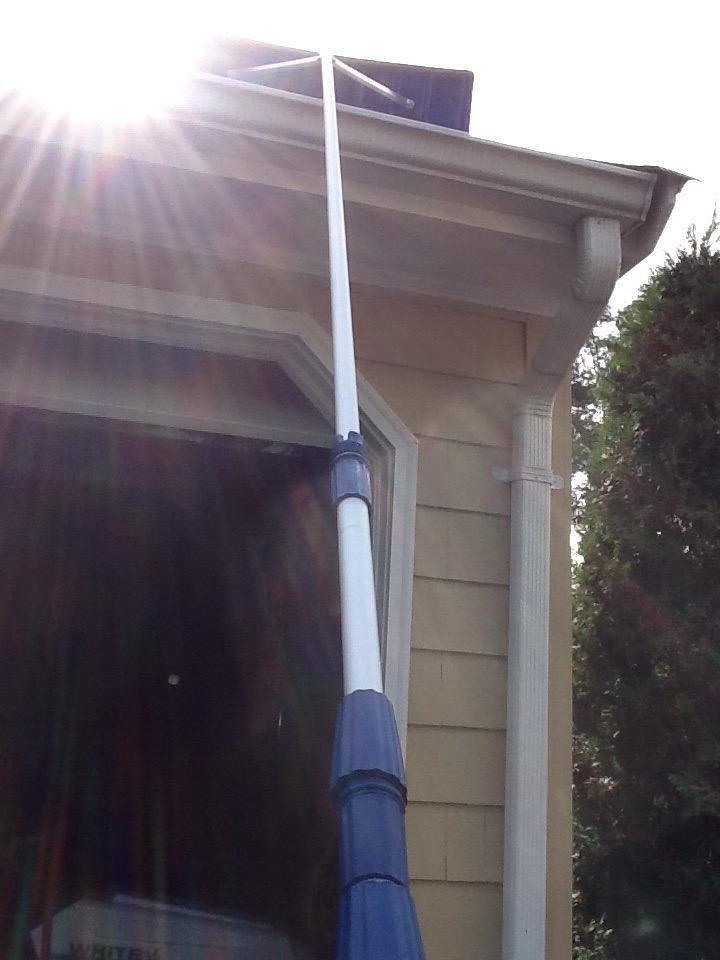 Snow Joe Telescoping Roof Rake, Extendable Leaf & Snow Shovel with Poly Blade, 25 Inch Wide, RJ204M customer photo 1