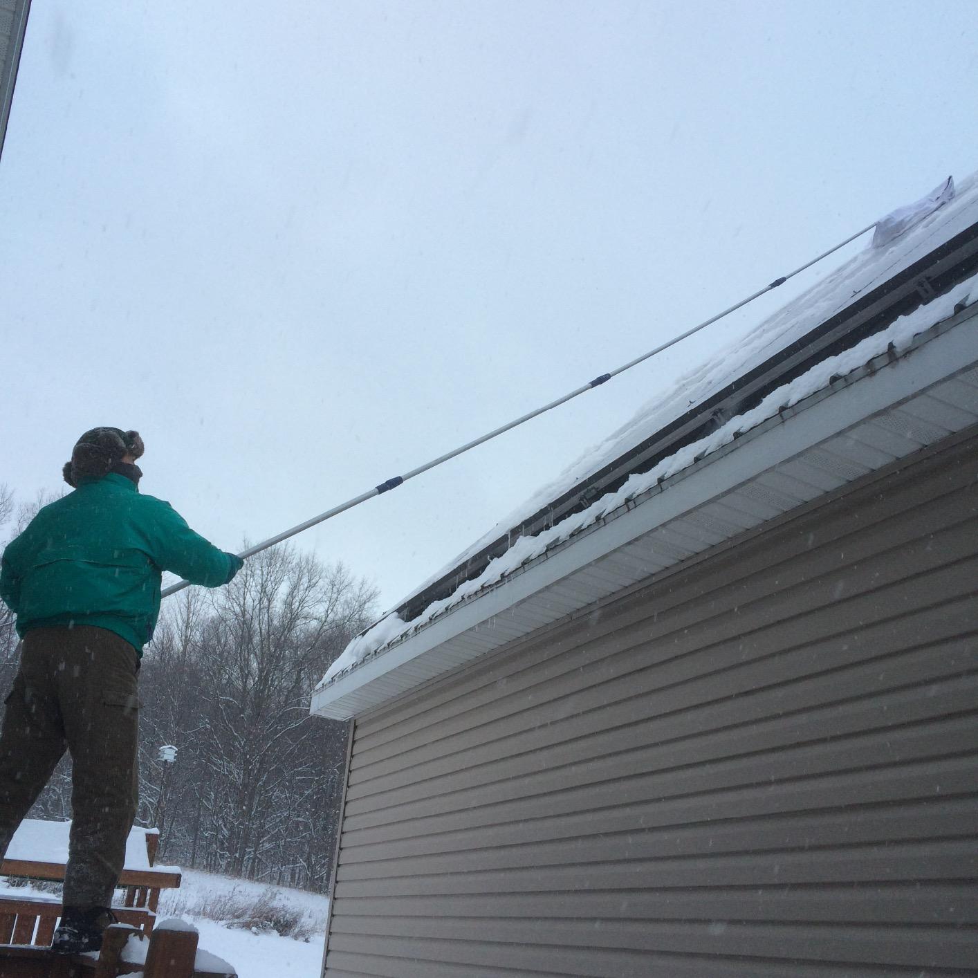 Snow Joe Telescoping Roof Rake, Extendable Leaf & Snow Shovel with Poly Blade, 25 Inch Wide, RJ204M customer photo 2