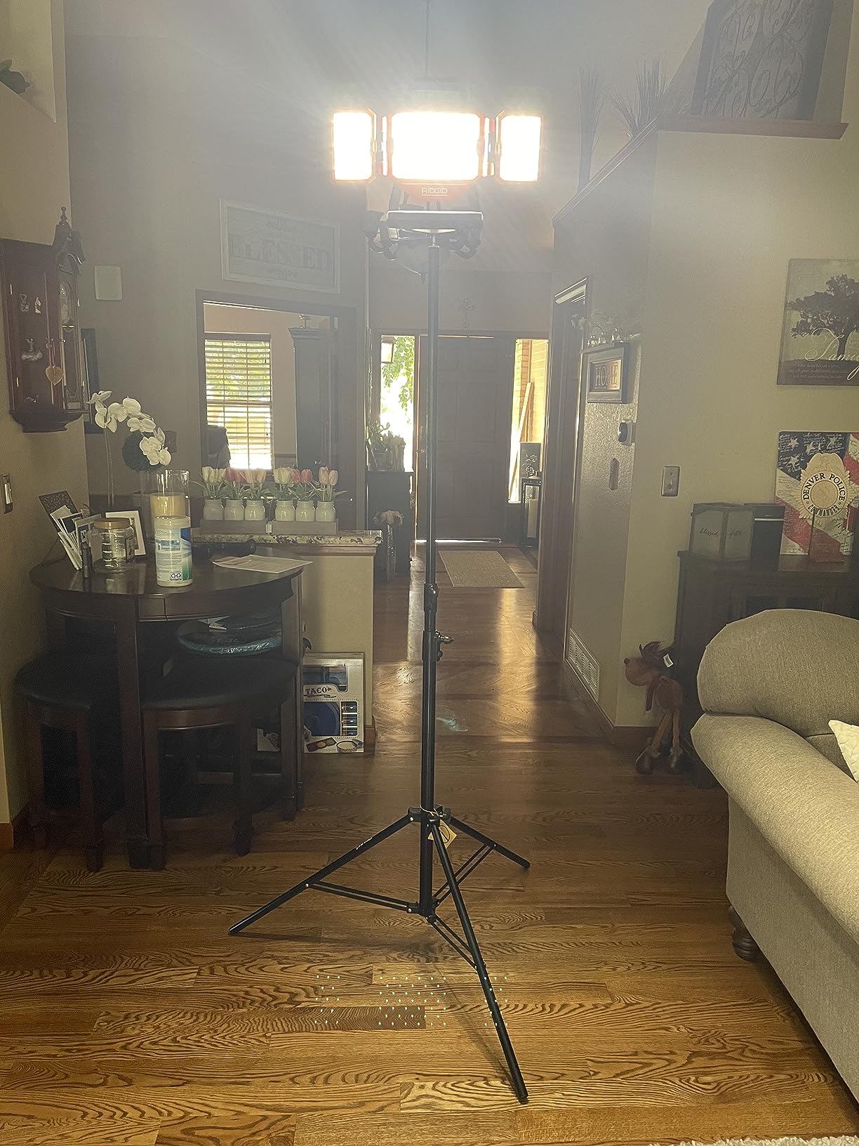 EMART 8.5ft Heavy Duty Light Stand with Spring Cushioned for Photography customer photo 2