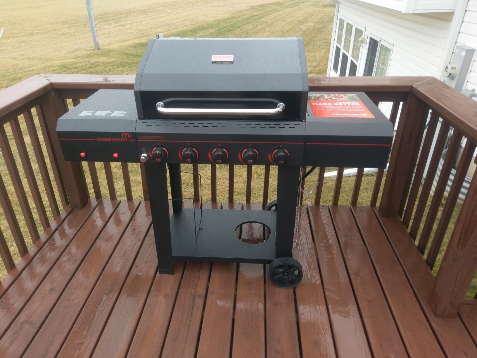 Megamaster Cart 5 Burner Gas Grill, Side Tables with Accessory Hooks, Black customer photo 1