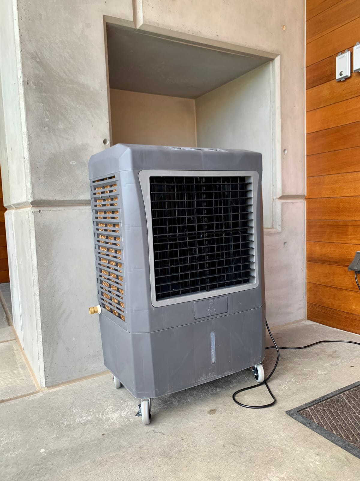 MC37V MOBILE EVAPORATIVE COOLER customer photo 1