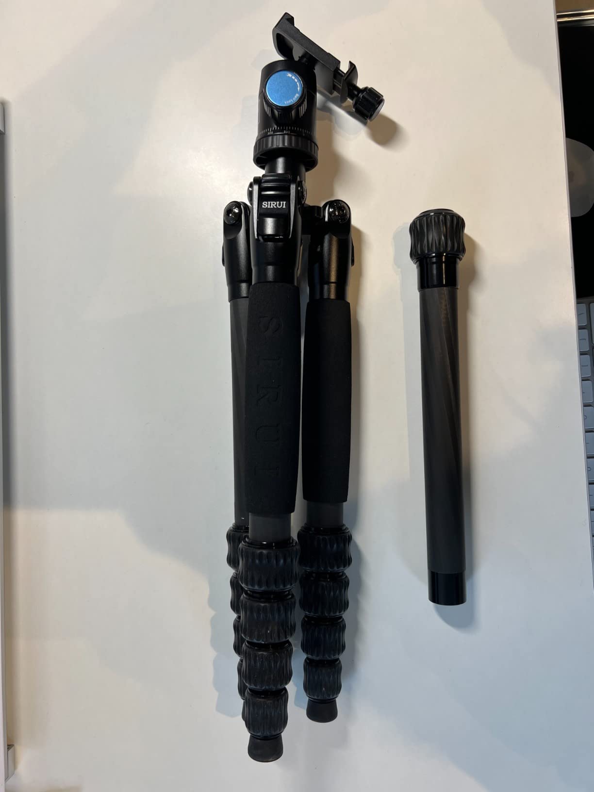Sirui Compact Traveler 5C Tripod 54.3 inches Lightweight Carbon Fiber Travel Tripod for Camera with 360° Panorama Ball Head for Arca Swiss Quick Release Plate, Max Load 8.8lbs customer photo 2