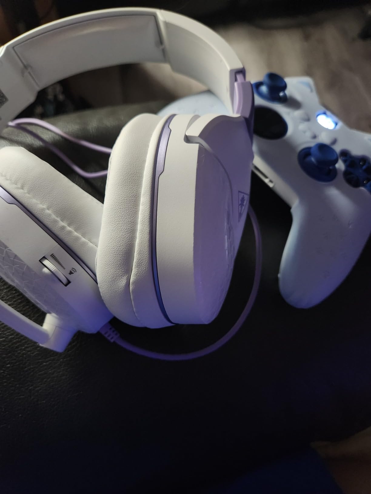 Turtle Beach Recon Spark White/Purple Gaming Headset for Xbox, PlayStation, Nintendo Switch, PC, and Mobile - Over Ear, Wired customer photo 1