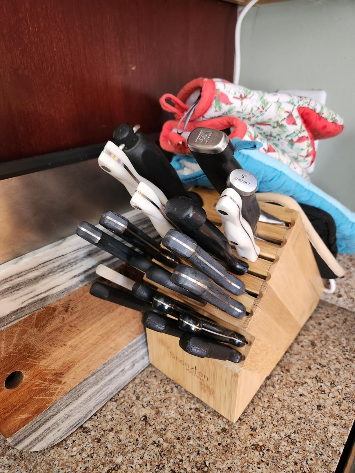 Shenzhen Knives 20 Slot Bamboo Countertop Knife Block – X-Large customer photo 1
