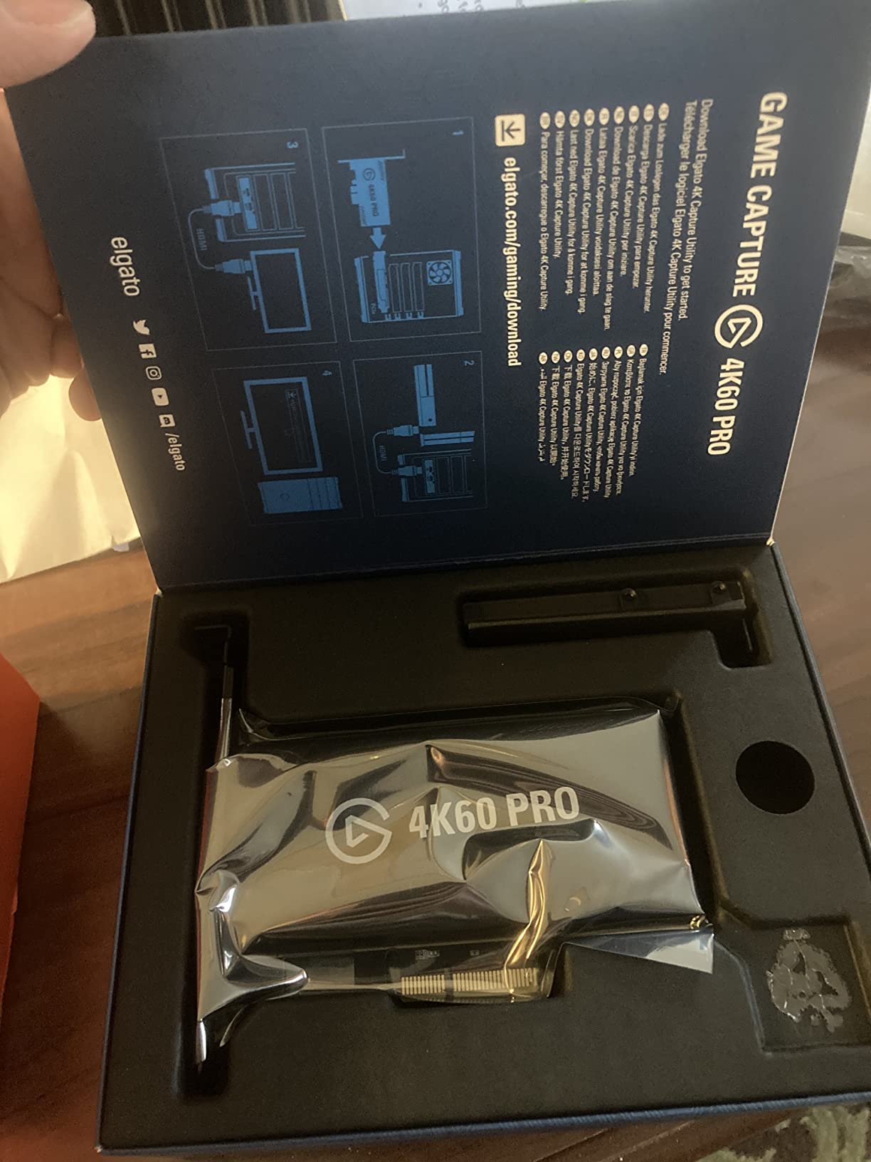 Elgato 4K60 Pro MK.2, Internal Capture Card, Stream and Record 4K60 HDR10 with ultra-low latency on PS5, PS4 Pro, Xbox Series X/S, Xbox One X, in OBS, Twitch, YouTube, for PC customer photo 2