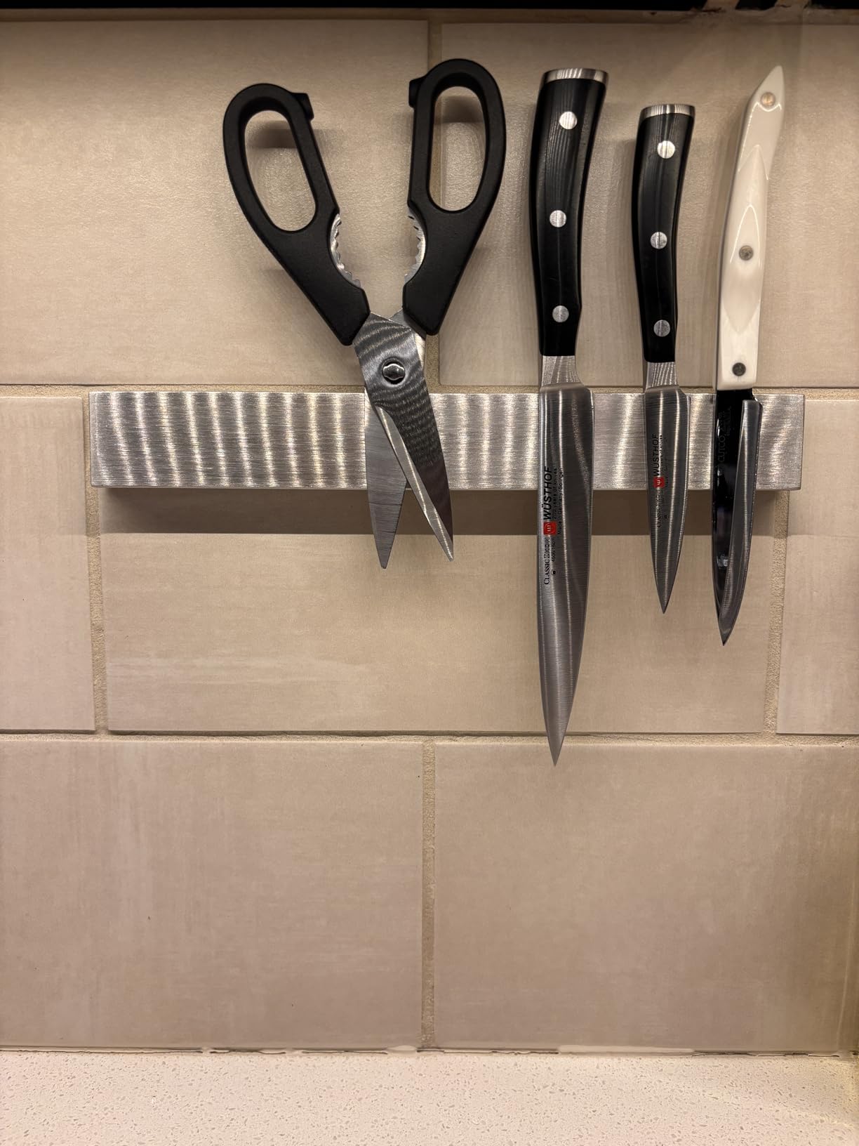Ninonly 12 Inch Magnetic Knife Holder for Wall, Stainless Steel Knife Strip customer photo 2