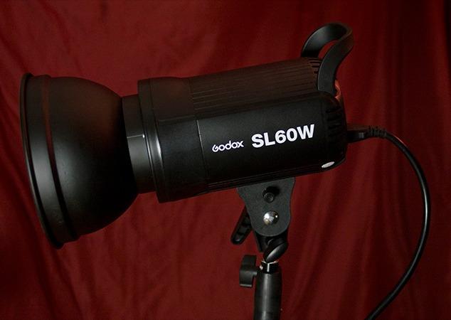 Godox SL-60W Kit with Softbox and 2.8M Stainless Steel Light Stand LED Video Light 5600K Studio Continuous Lamp Bowens Mount Wirelessly Adjust Photo Lights for YouTube, Wedding, Outdoor Shooting customer photo 2
