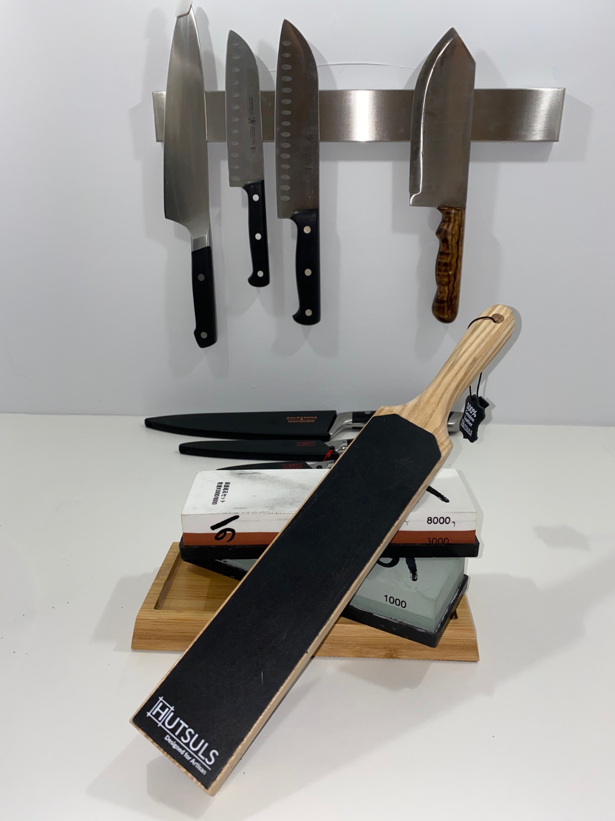 Hutsuls Double Sided Leather Strop Paddle Kit - Get Razor-Sharp Edges, Ergonomic Handle, Quality Honing Leather, and Step-by-Step Guide customer photo 1