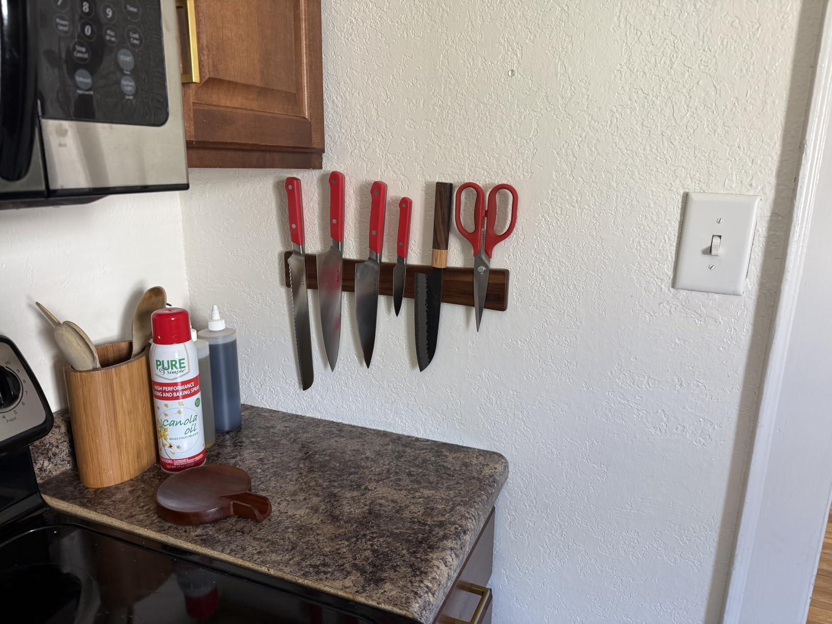 HOSHANHO Magnetic Knife Strips, Magnetic Knife Holder for Wall 16 Inch customer photo 1