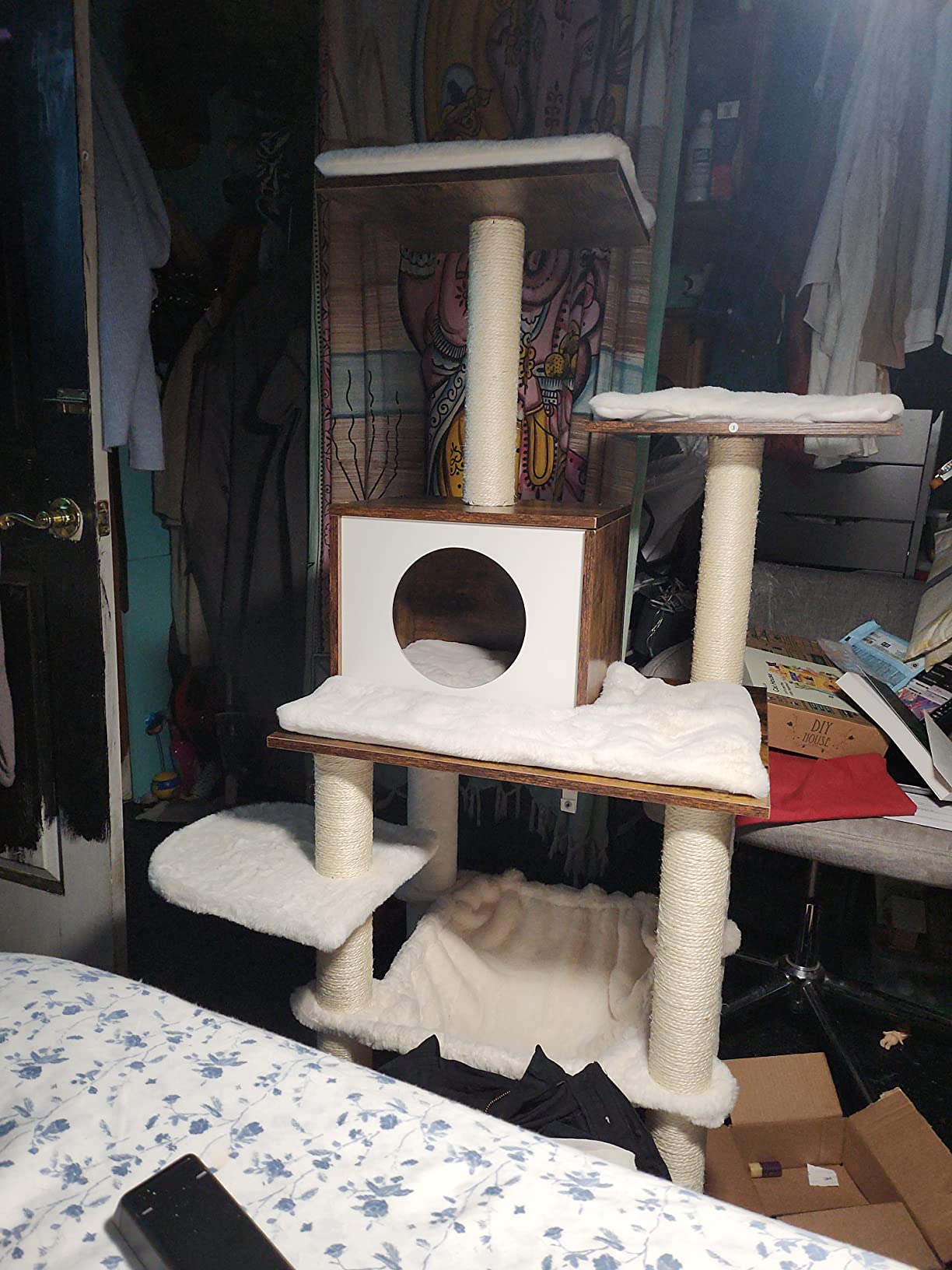Feandrea Cat Tree, 56.3-Inch Contemporary Cat Tower, Multi-Level Condo customer photo 1