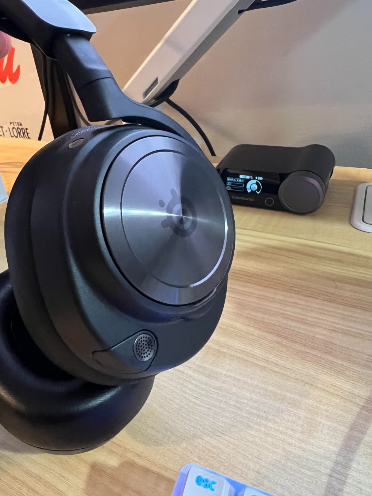 SteelSeries Arctis Nova Pro Wireless Xbox Multi-System Gaming Headset - Premium Hi-Fi Drivers - Active Noise Cancellation Infinity Power System - Stealth Mic - Xbox, PC, PS5, PS4, Switch, Mobile customer photo 1