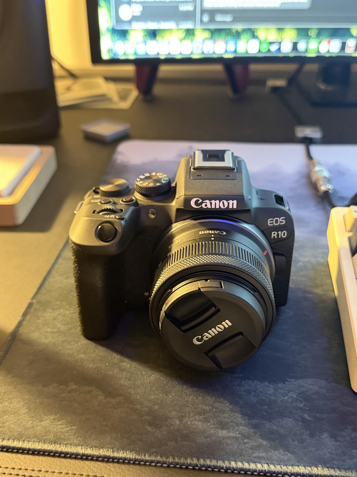 Canon EOS R10 Mirrorless Camera Lens Kit customer photo 2