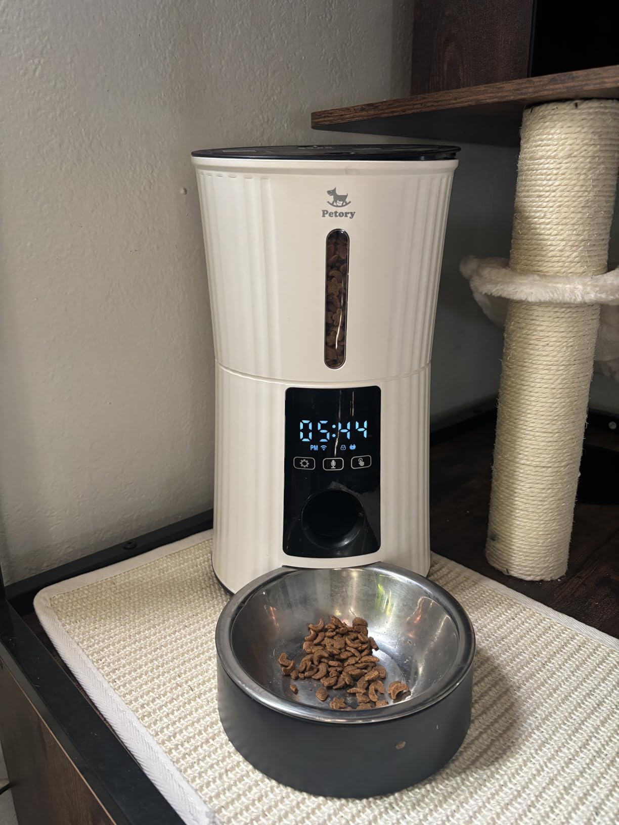 Petory WiFi Automatic Cat Feeder - 4L Dry Food Dispenser for Cats and Dogs customer photo 1