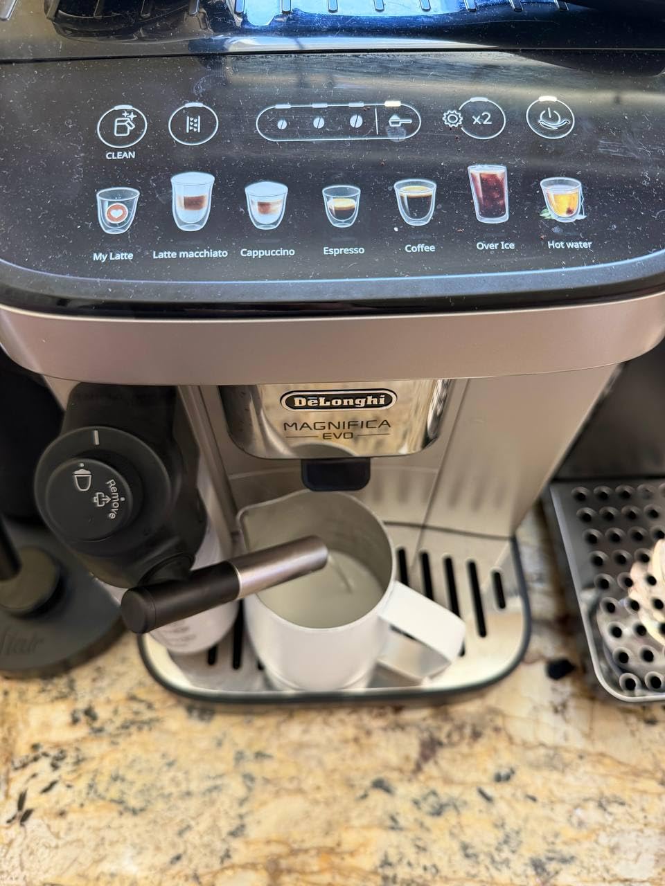 De'Longhi Magnifica Evo Automatic Espresso Machine, Milk Frother, Silver customer photo 2