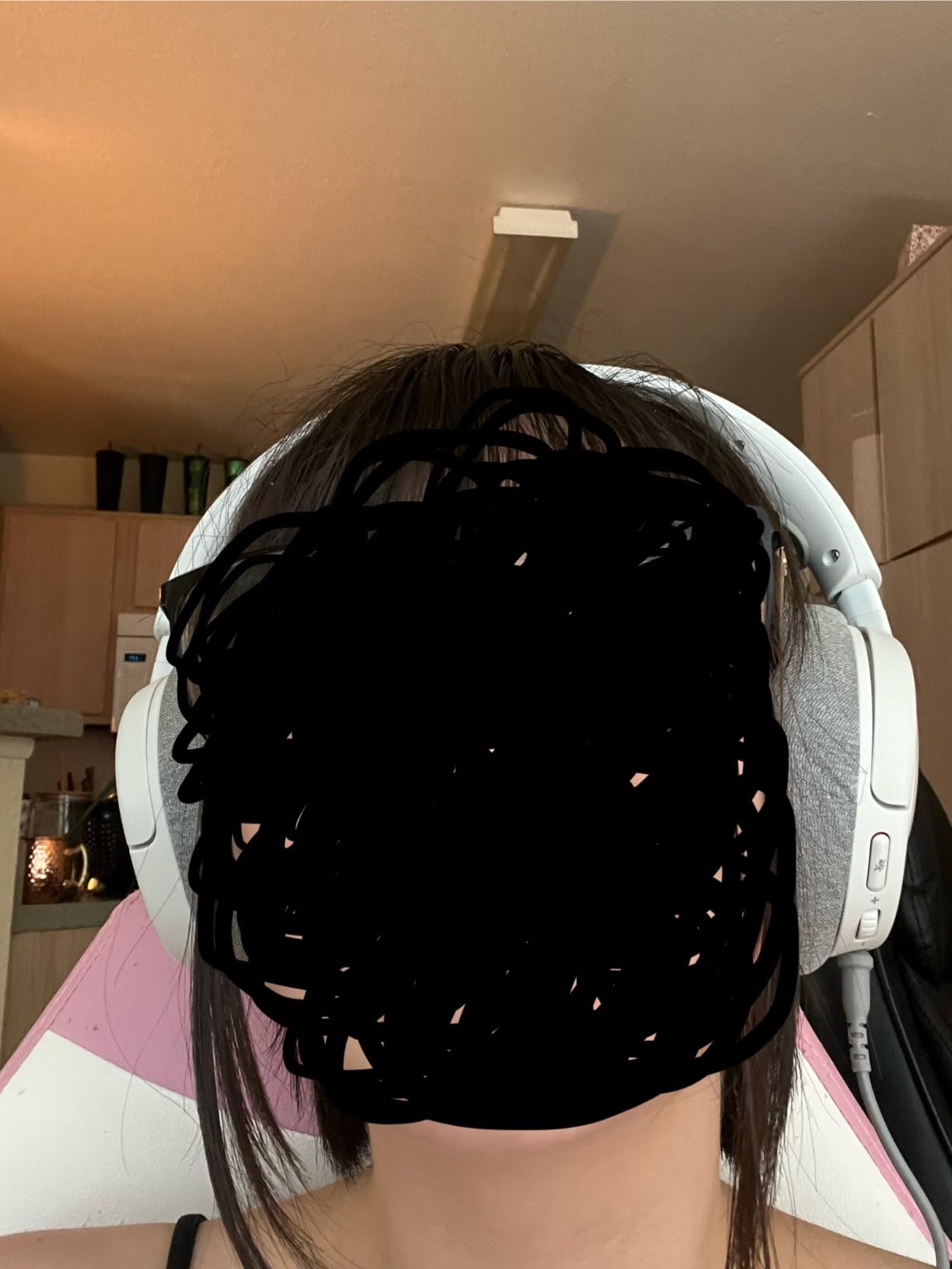SteelSeries Arctis Nova 1 Multi-System Gaming Headset — Hi-Fi Drivers — 360° Spatial Audio — Comfort Design — Durable — Ultra Lightweight — Noise-Cancelling Mic — PC, PS5/PS4, Switch, Xbox - White customer photo 2