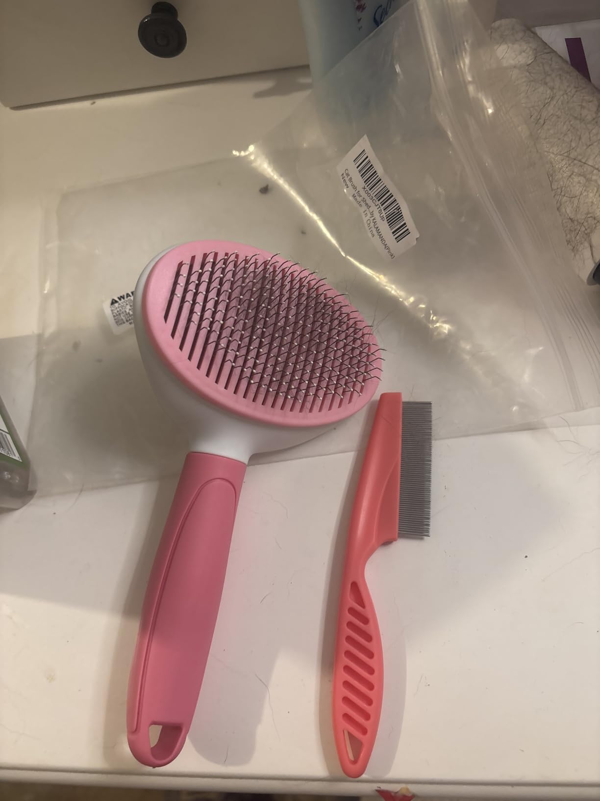 Cat Brushes for Indoor Cats, Dog Brush for Shedding with Metal Cat Comb, Self Cleaning Pet Hair Brush with Release Button for Grooming Kitten(Pink) customer photo 1