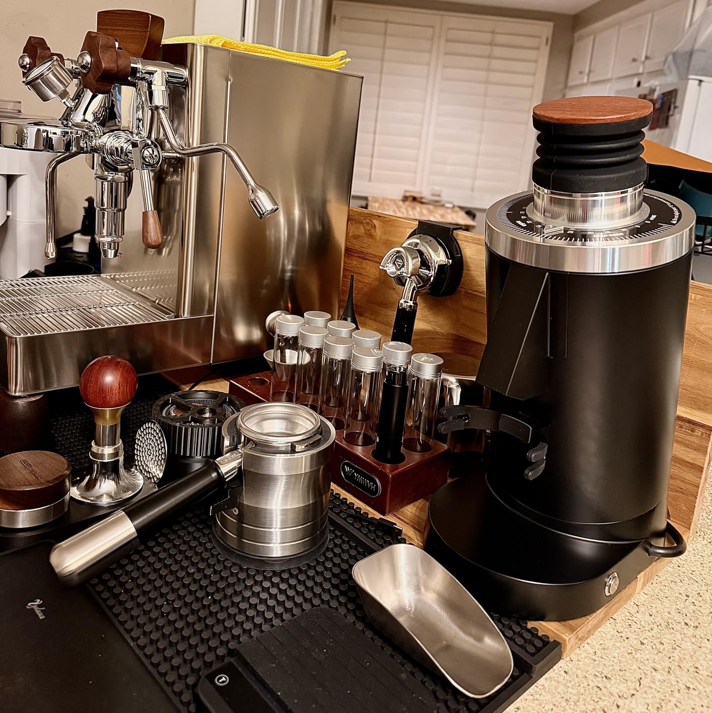 MiiCoffee DF83 Gen 2 Single Dose Coffee Grinder (Black) customer photo 2