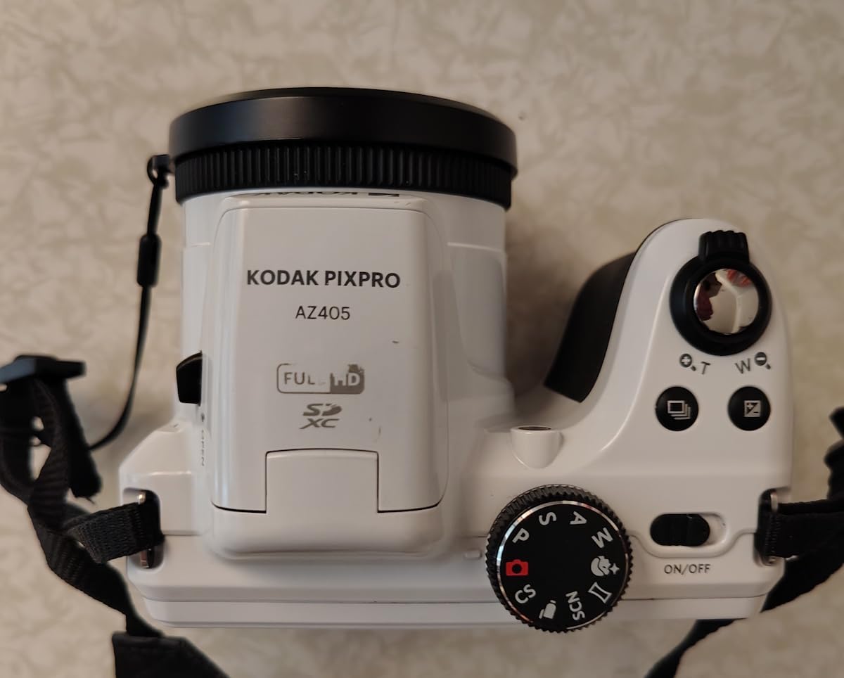 KODAK PIXPRO AZ405 20MP Digital Camera, 40x Optical Zoom, AA, OIS, White customer photo 1