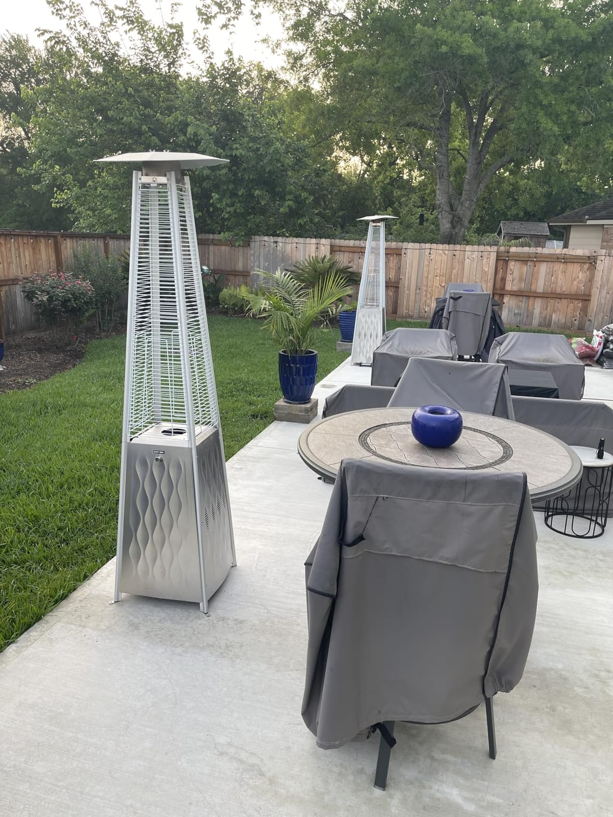 EAST OAK Pyramid Patio Heater, 48,000 BTU Outdoor customer photo 2