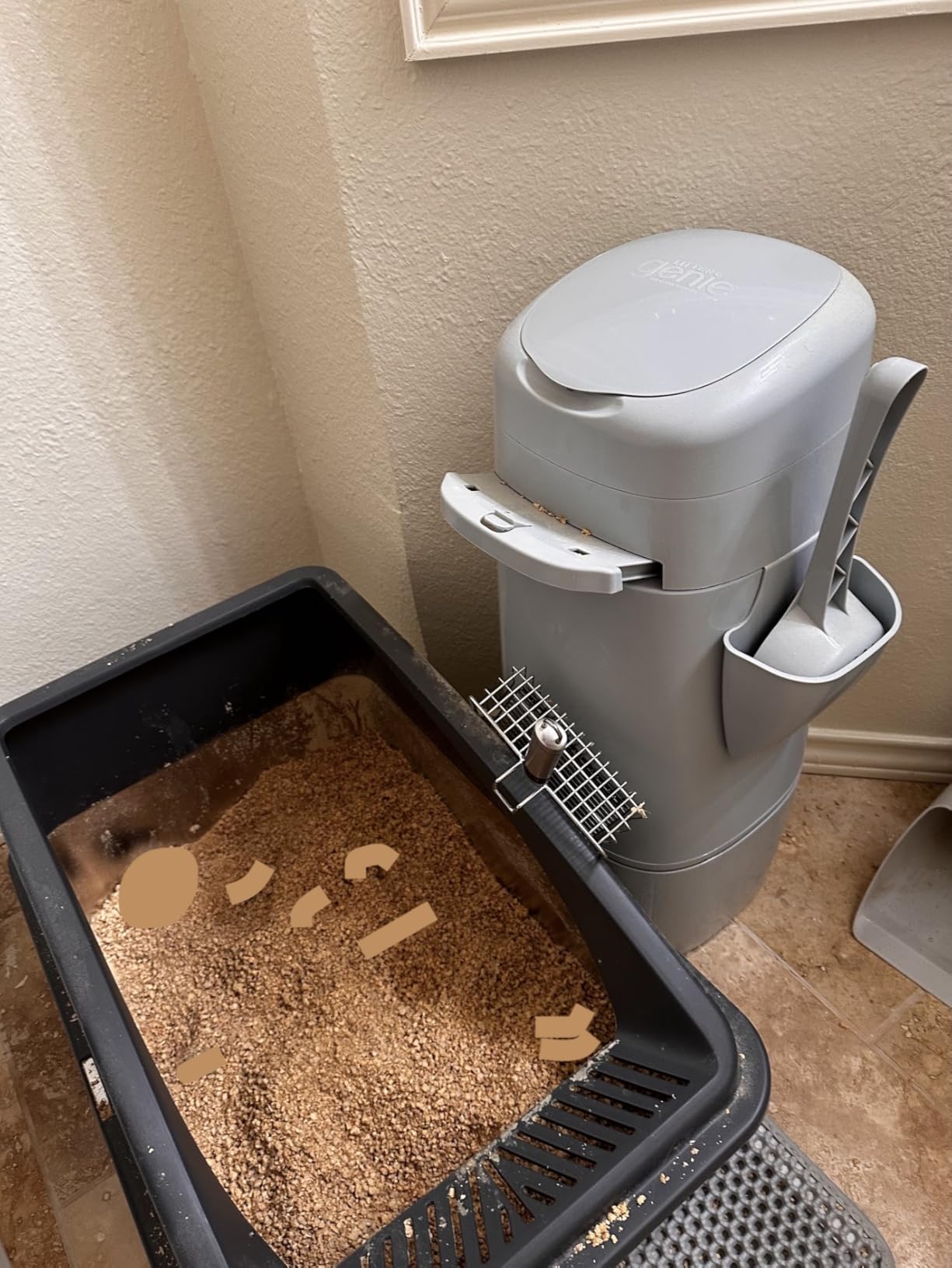 Litter Genie XL+ Pail with 24 ft Jumbo Refill, Ideal for Multi-Cat Homes customer photo 2