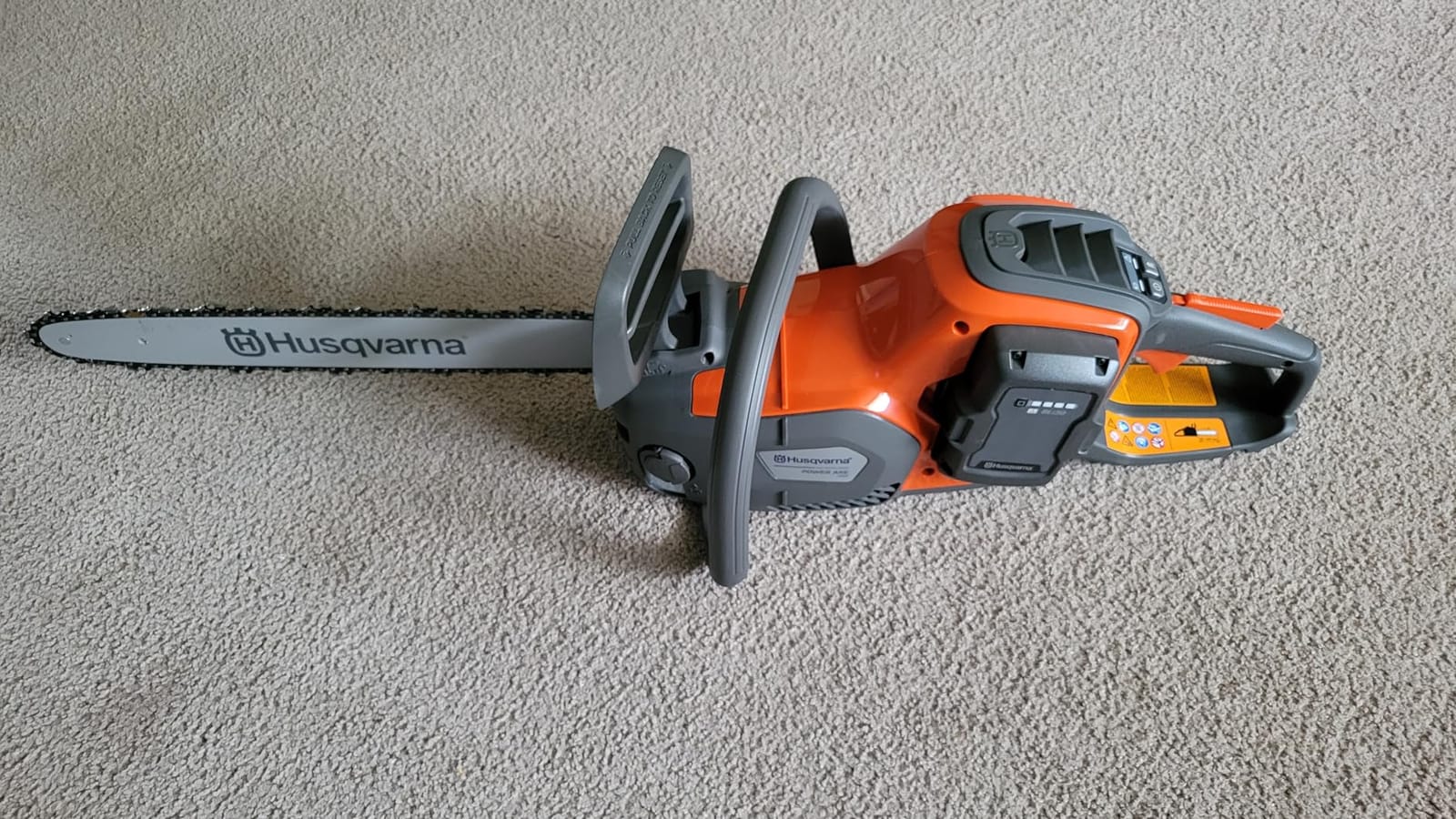 Husqvarna Power Axe 350i Chainsaw, 18 Inch, with Battery and Charger customer photo 1