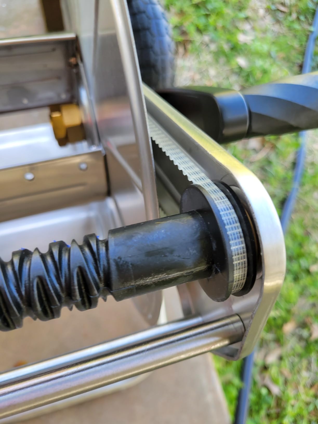 Giraffe Tools Garden Hose Reel Cart with Wheels, Stainless Steel Heavy Duty Water Hose Reel Cart, 200 ft of 1/2 Capacity, Mobile for Outside customer photo 1