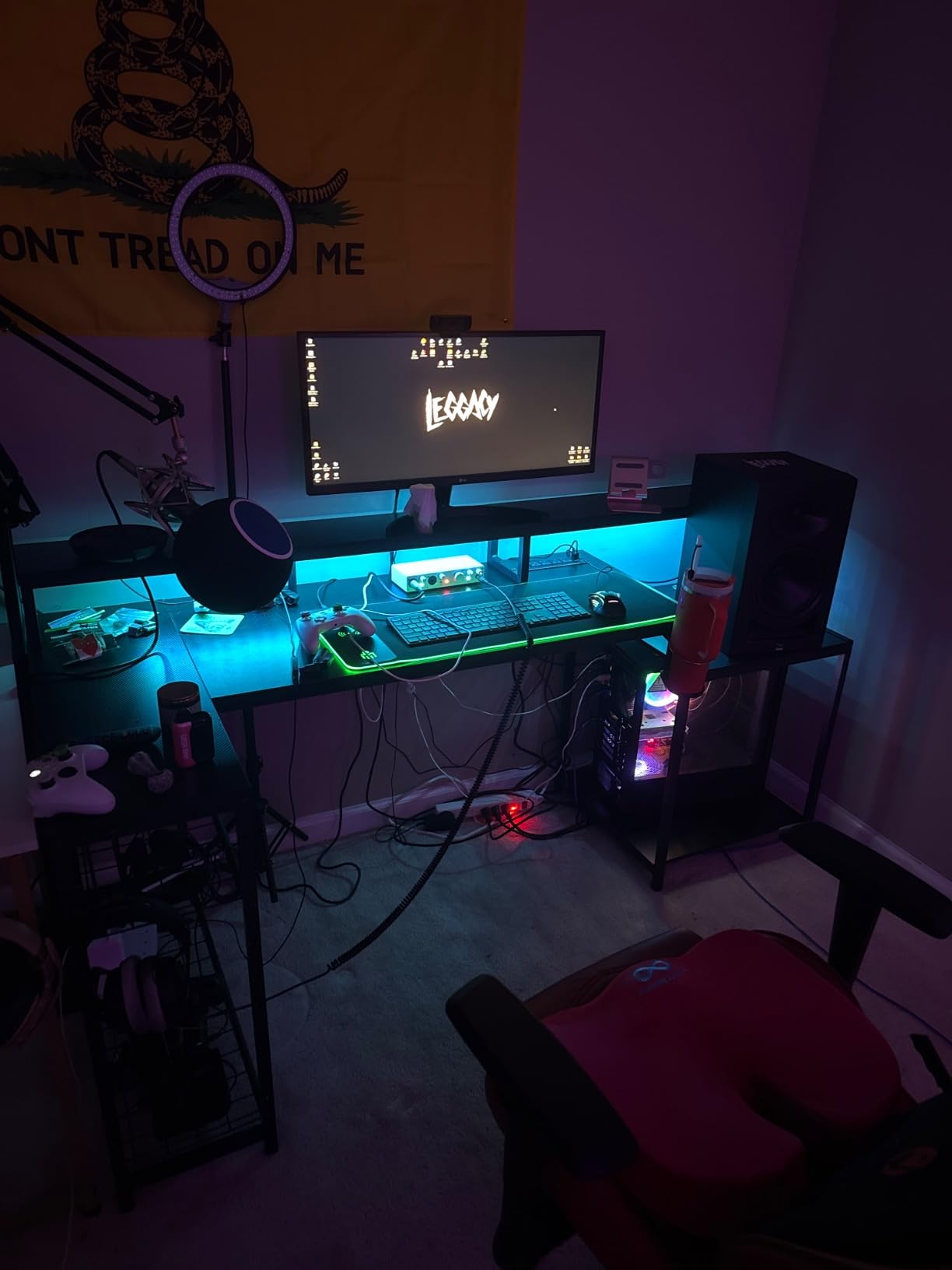 Bestier 71.5 Inch L‑Shaped Gaming Desk with LED & Power Outlets, Black customer photo 1
