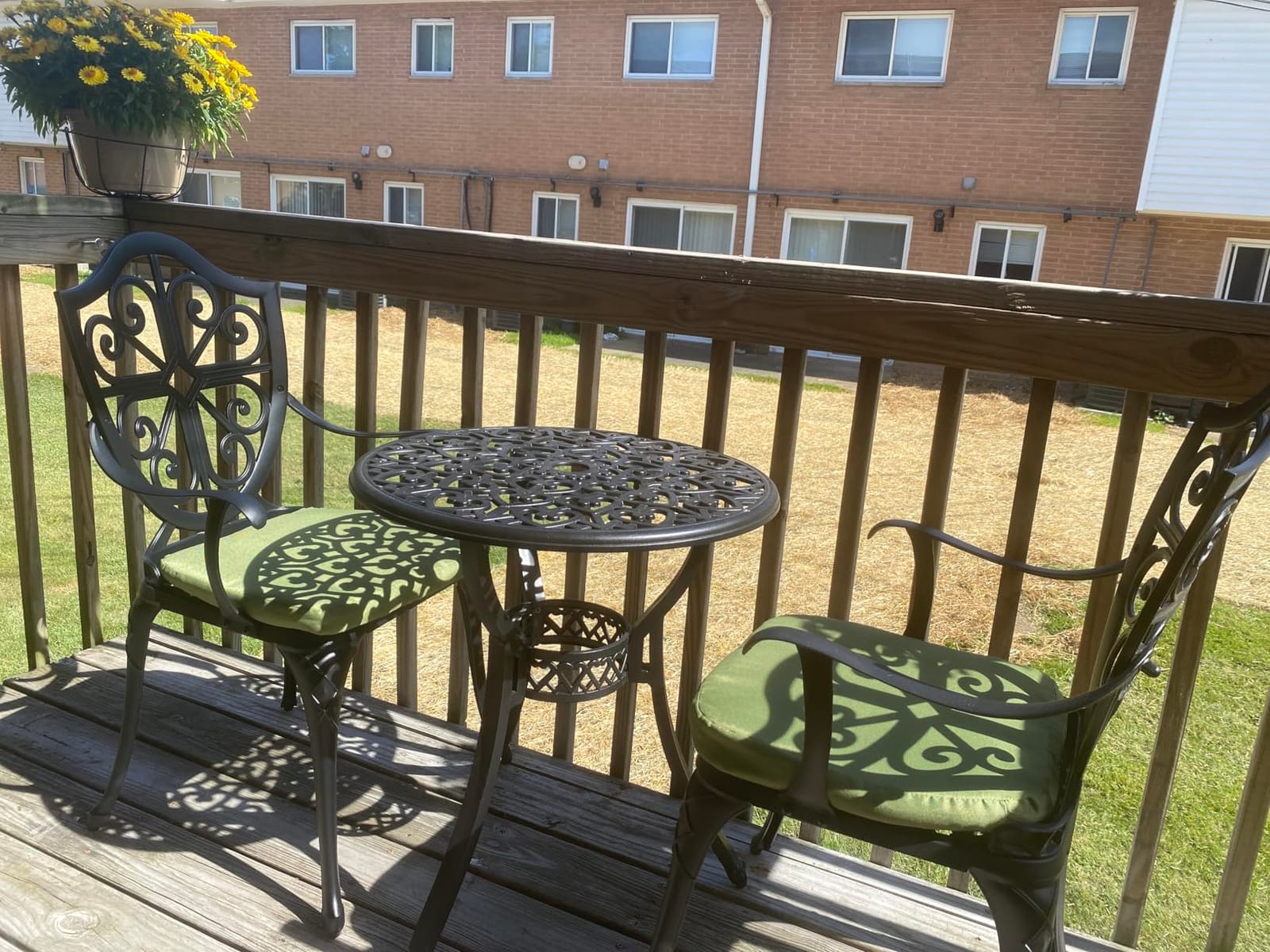 NUU GARDEN Outdoor 3-Piece Bistro Set with Cushions, Round 24 Inch Cast Aluminum Bistro Table with 2.17