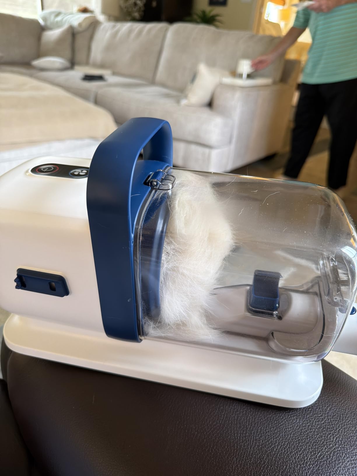 Buenkee Dog Grooming Vacuum Kit, 15000Pa Clipper, Shedding Brush, 2L, White customer photo 2