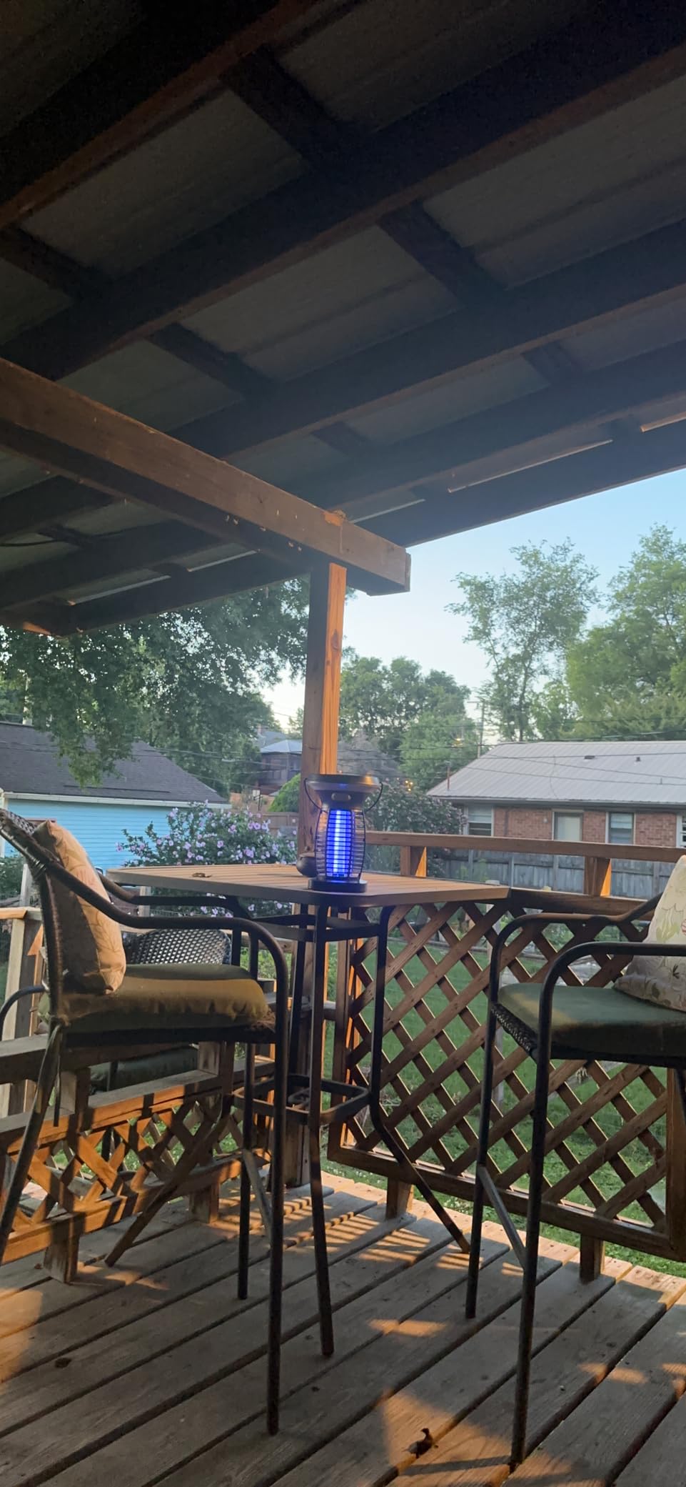 ZECHUAN Solar Bug Zapper Outdoor Waterproof, Electric Mosquitoes Zapper customer photo 2