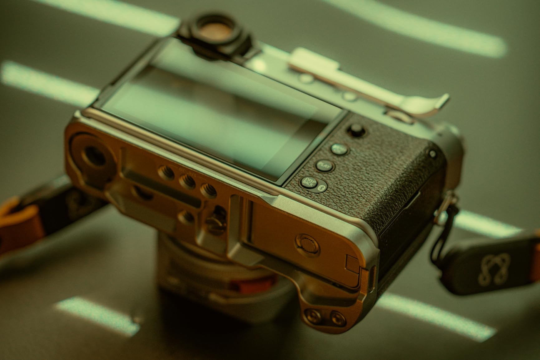 FUJIFILM X100VI Digital Camera (Japan) (Silver) customer photo 1