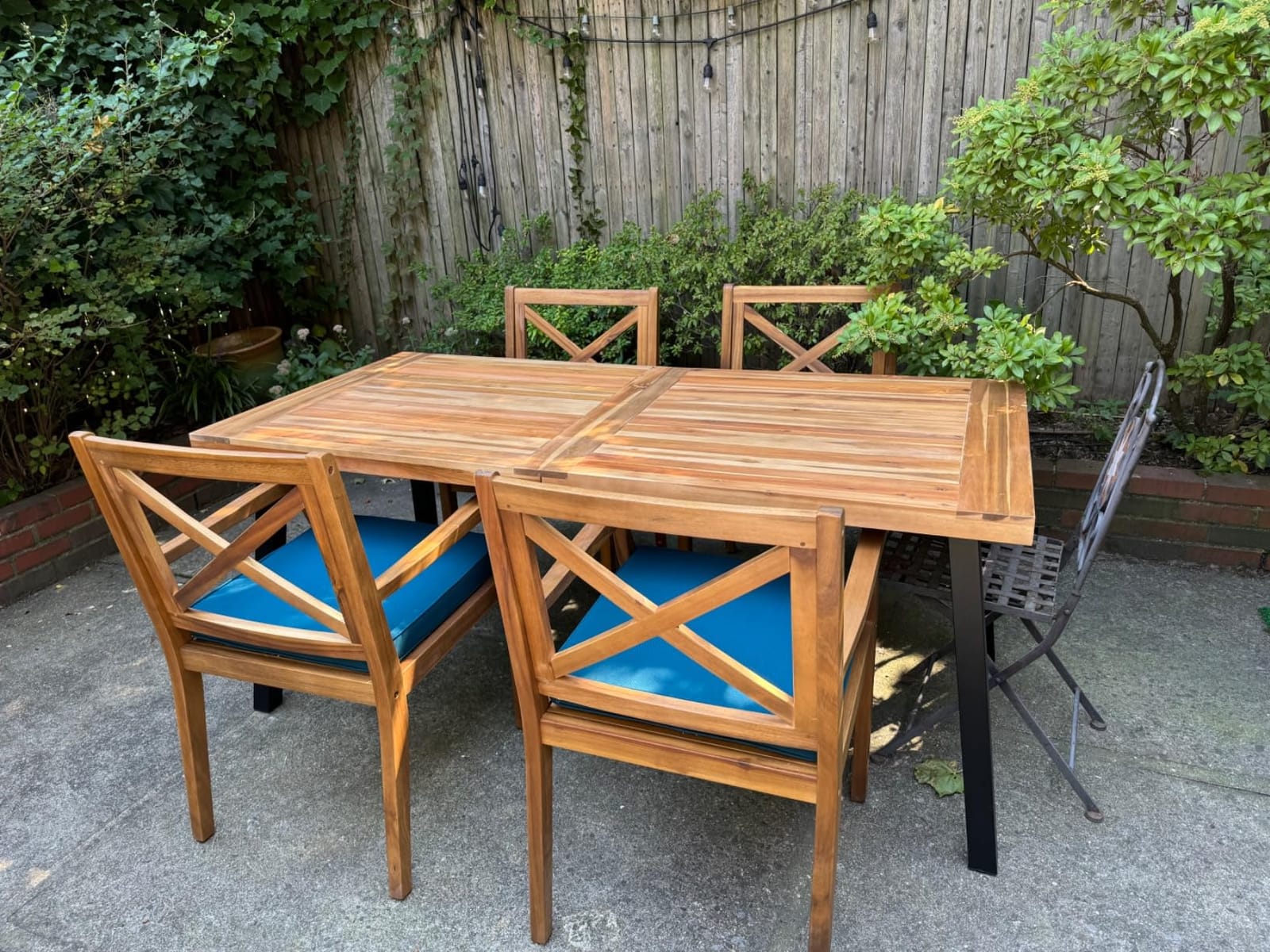 Best Choice Products 6-Person Indoor Outdoor Acacia Wood Dining Table, Picnic Table w/Powder-Coated Steel, 350 Pound Capacity Legs - Walnut Brown customer photo 1