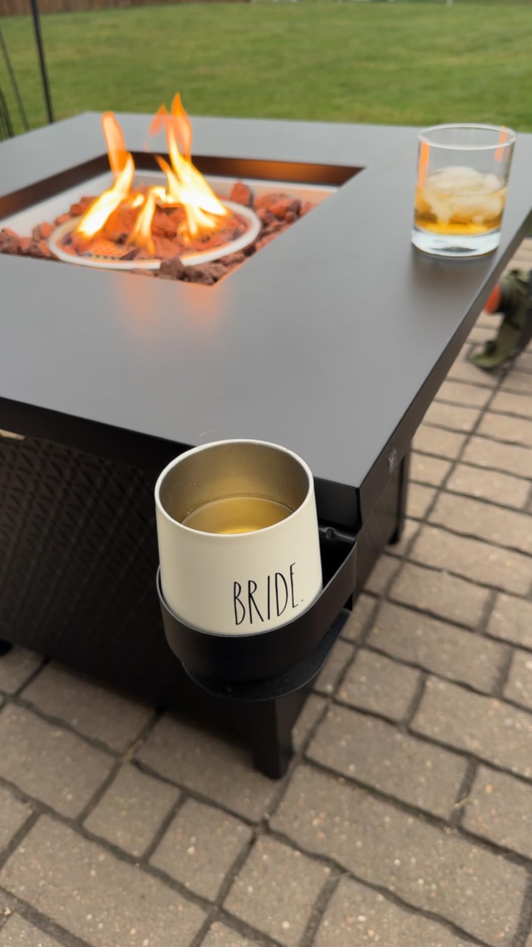 Ciays Propane Fire Pits 32 Inch Outdoor Gas Fire Pit, 50,000 BTU Steel Fire Table with Lid and Lava Rock, Add Warmth and Ambience to Gatherings and Parties On Patio Deck Garden Backyard, Black customer photo 1