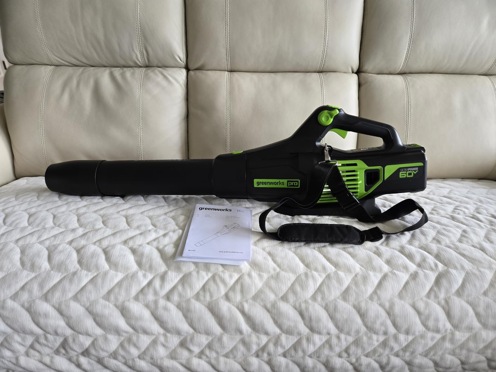 Greenworks 60V Electric Leaf Blower, 610 CFM, 2.5 Ah Battery and Charger customer photo 1