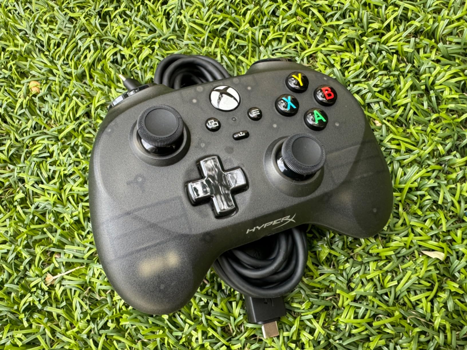 HyperX Clutch Tanto – Mini Wired Gaming Controller for Xbox Series X|S Licensed Compact Full Featured Wired Black customer photo 2