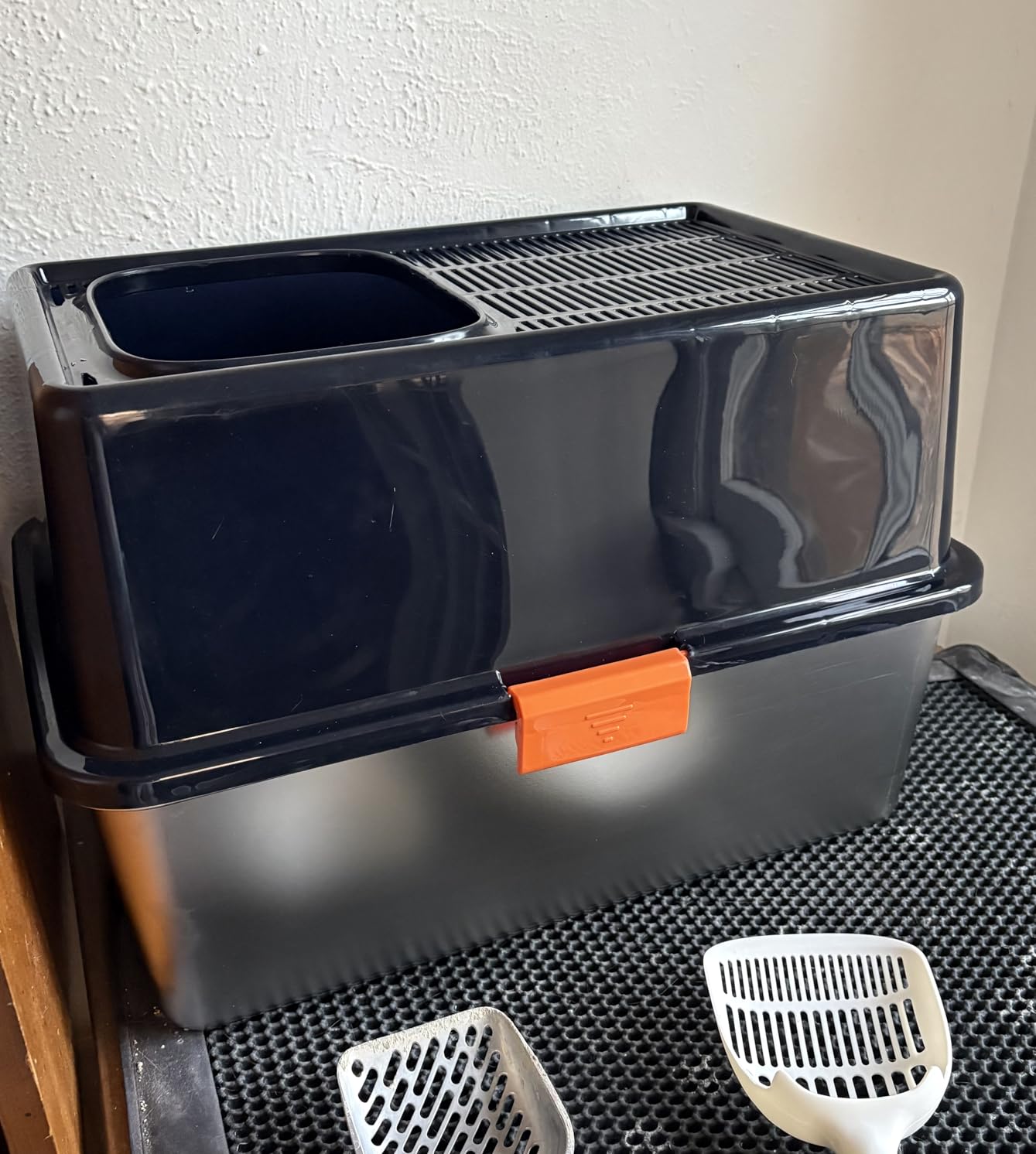 MEEXPAWS Stainless Steel Cat Litter Box Top Entry XL Large with Lid, 8'' High Side Metal Cat Litter Box for Big Cats, Top Cover with Slot, Non-Stick, Easy Clean, Include Litter Scoop customer photo 1
