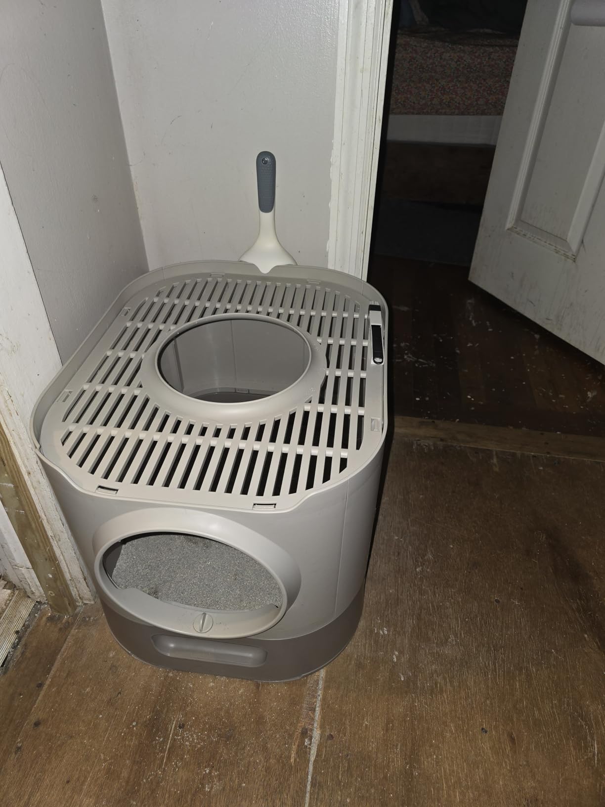 Feandrea Cat Litter Box with Lid, XL Enclosed, Slide-Out Tray, Scoop customer photo 2