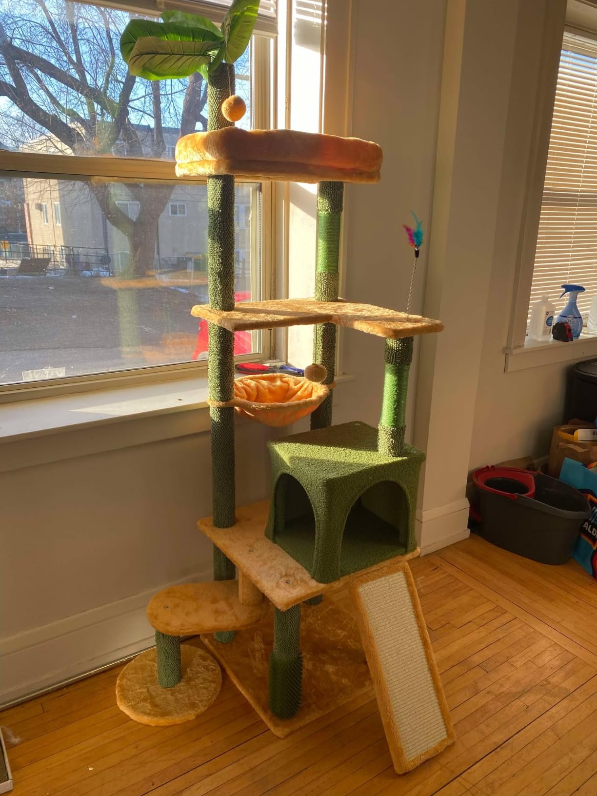 YITAHOME Tall Cat Tree Tower with Leaves for Indoor Cats customer photo 1