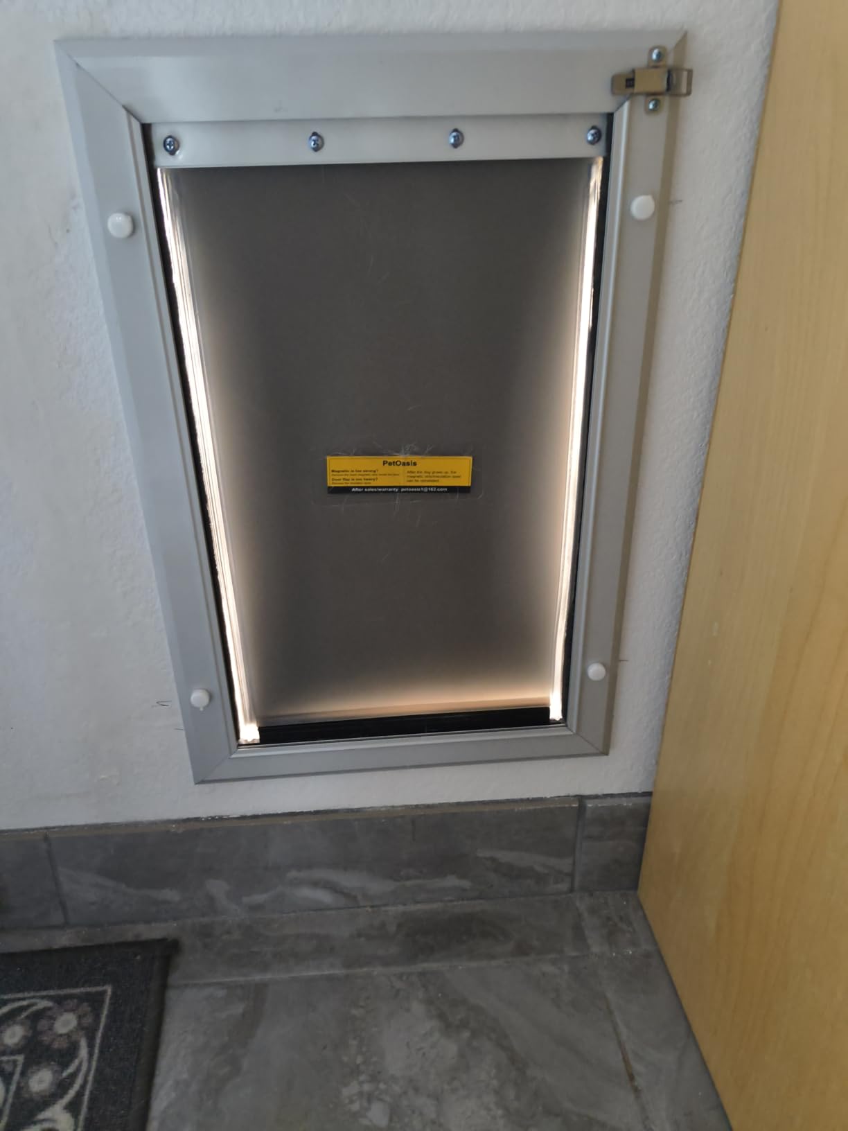 [Petoasis] 3-Flaps Heavy-Duty Dog Door for Wall,Rustproof Aluminum Frame customer photo 2