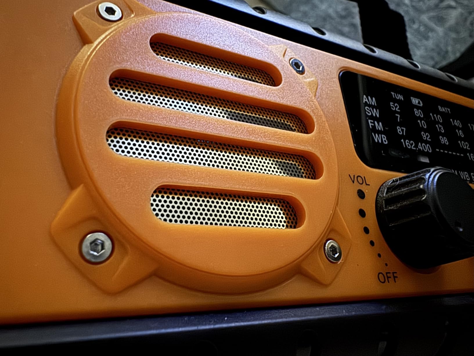 QAUYYW Solar Hand Crank Emergency Radio, 20000mAh AM FM NOAA Weather Radio customer photo 2